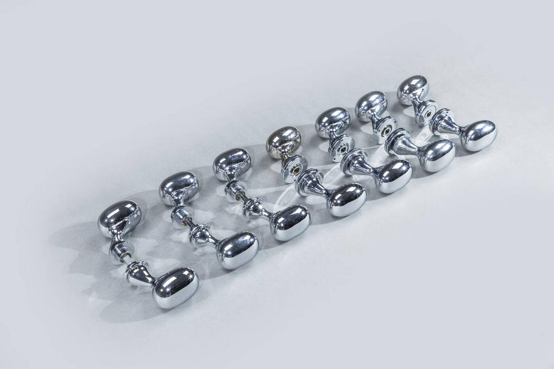 LUIGI CACCIA DOMINIONI: LUIGI CACCIA DOMINIONI Seven handles Polished steel. Made by Azucena from the 1960s 18x7 cm Bibl.: Catalogo produzione Azucena
