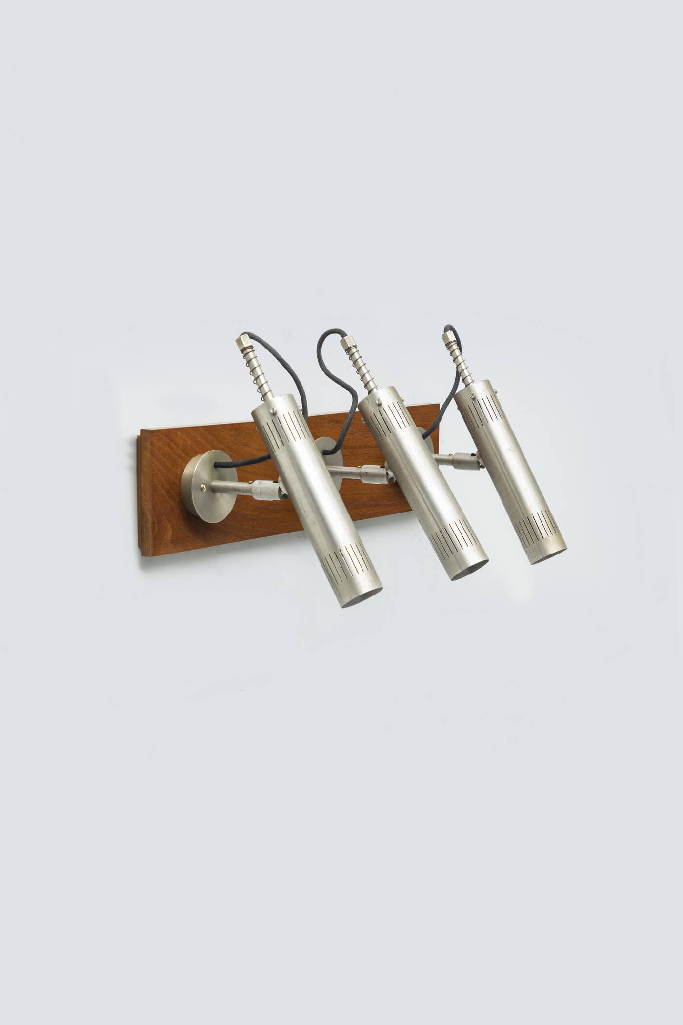 TITO AGNOLI: Steel. Produced by Oluce from the 70s cm 15x27 Bibl.: Catalogo Oluce