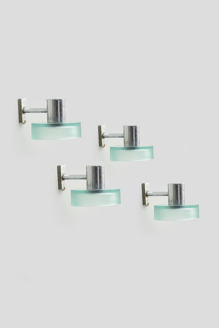 SEGUSO: SEGUSO Four appliques Steel structure, glass diffuser. Prod. Seguso, 70s cm 13x16x23
