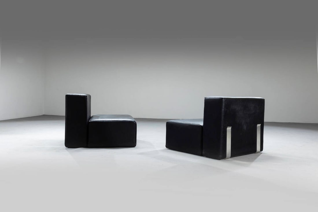 KAZUHIDE TAKAHAMA: KAZUHIDE TAKAHAMACoppia di poltrone della serie SuzanneMetallo cromato, tessuto imbottito. Prod. Gavina, anni '60.cm 67x79x85Bibl.: Giuliana Gramigna, "Repertorio 1950-1980", Mondadori, Milano, 1985,