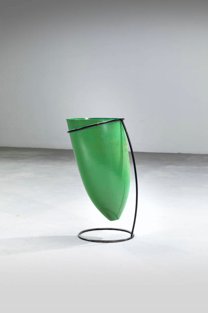 PRODUZIONE ITALIANA: PRODUZIONE ITALIANAPortaombrelli in metallo verniciato. Anni '70cm 52,5x27Difetti