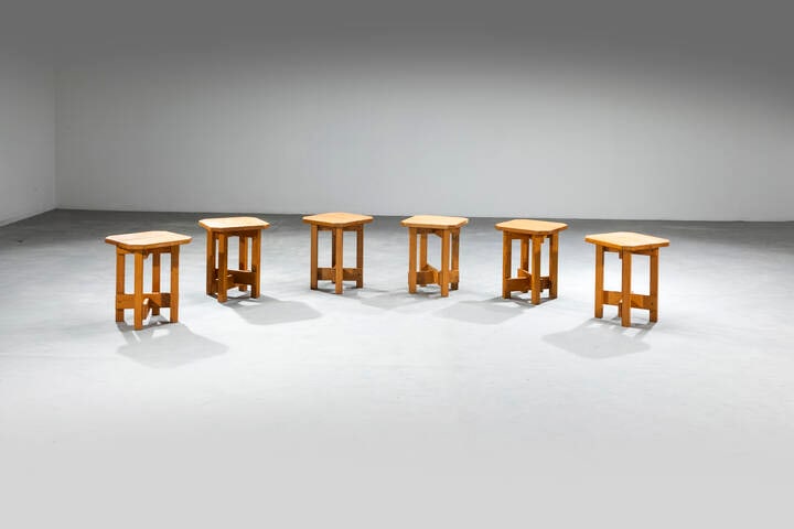 GERRIT RIETVELD: GERRIT RIETVELDSei sgabelliStruttura in legno. Anni '70cm 46x36x36Difetti
