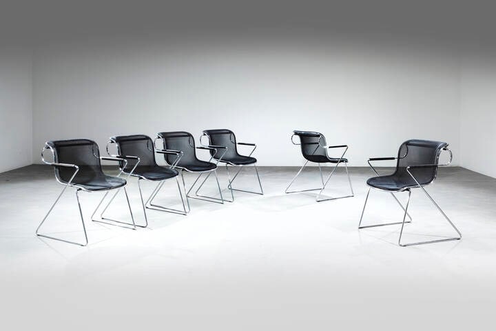 CHARLES POLLOCK: CHARLES POLLOCKStruttura in metallo tubolare cromato e metallo laccato. Prod. Castelli, anni '80 cm 56x58x82Difetti