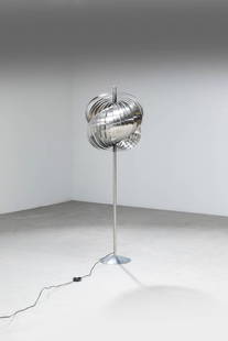 HENRI MATHIEU: HENRI MATHIEULampada da terraAlluminio spazzolato. Anni '70h cm 150x55