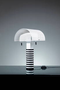 MARIO BOTTA: MARIO BOTTALampada da tavolo mod. ShogunStruttura in metallo laccato ed alluminio laccato traforato. Prod. Artemide, 1986 h cm 58X32x32Bibl.: G. Gramigna, Repertorio del design italiano 1950-2000, p.