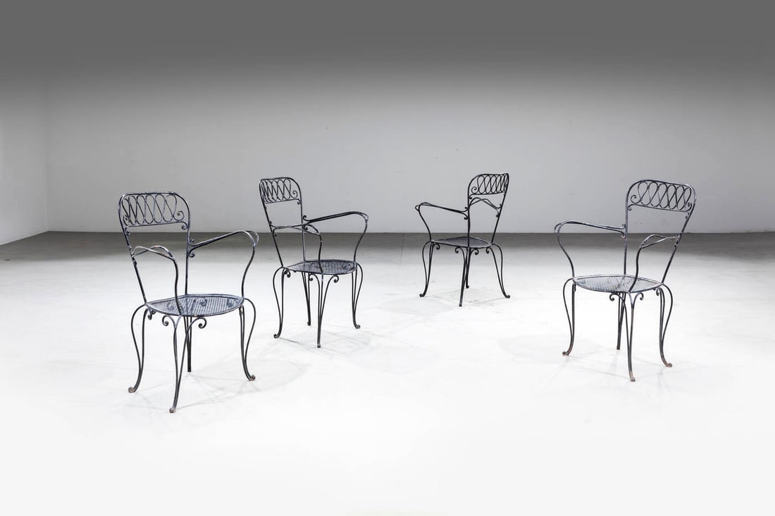 GIO PONTI, nello stile di: GIO PONTI, nello stile di Quattro sedie da giardino Struttura in metallo verniciato. Anni '60 cm 87x66x53 Difetti