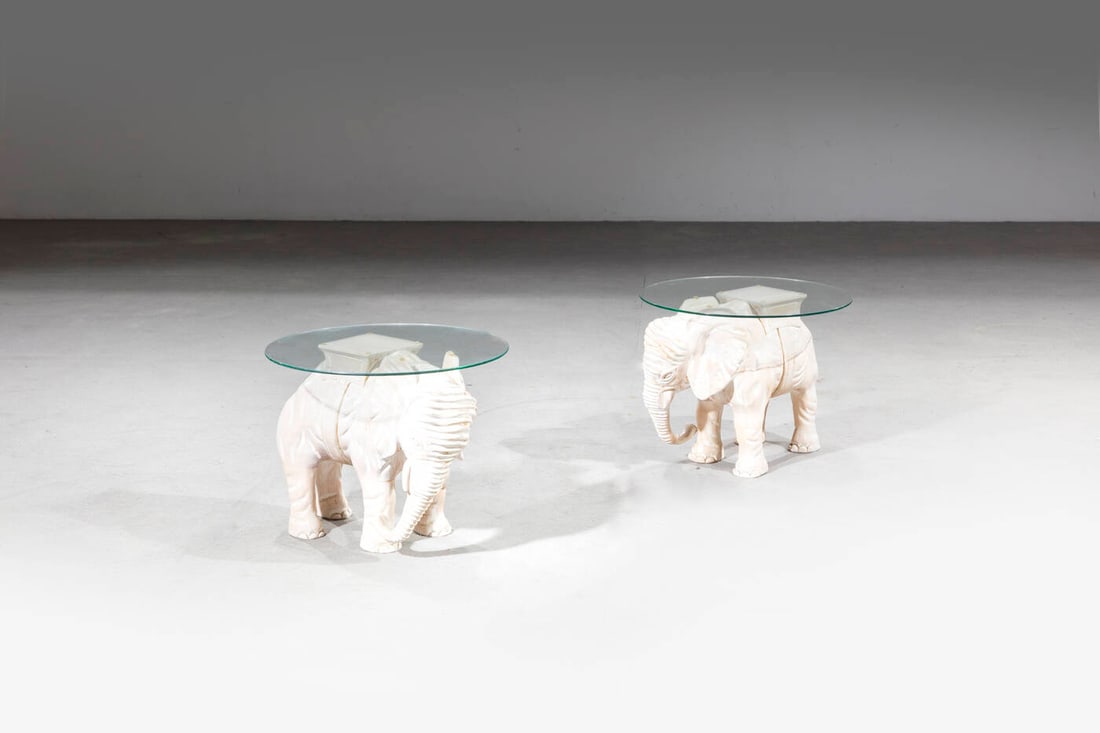 PRODUZIONE ITALIANA: PRODUZIONE ITALIANA Coppia di tavolini Struttura in legno, piano in vetro. Prod. Italiana, anni '70 cm 40,5x50