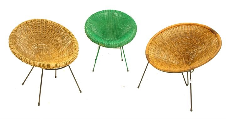 PRODUZIONE ITALIANA Tre poltrone con struttura in: Anni '50cm 74x71x58