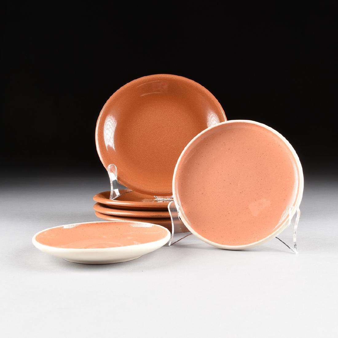 SIX PIECES OF RUSSEL WRIGHT (American, 1904-1976): SIX PIECES OF RUSSEL WRIGHT (American, 1904-1976) GLAZED CERAMIC DINNERWARE, AMERICAN, CIRCA 1945-1957, comprising four Sterling China Company bread and butter plates with cedar brown glaze, Wellsvill