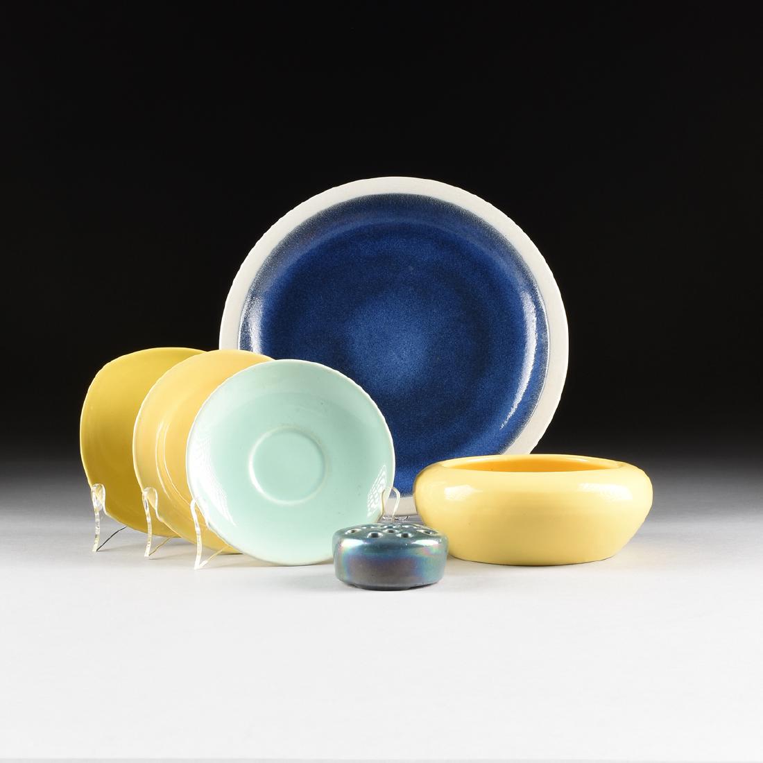 A GROUP OF AMERICAN MID-CENTURY MODERN CERAMIC WARES,: A GROUP OF AMERICAN MID-CENTURY MODERN CERAMIC WARES, comprising a Bauer Pottery glazed ceramic bowl, Los Angeles, California, circa 1960, marks: impressed "BAUER POTTERY, LOS ANGELES," height: 2 5/8"