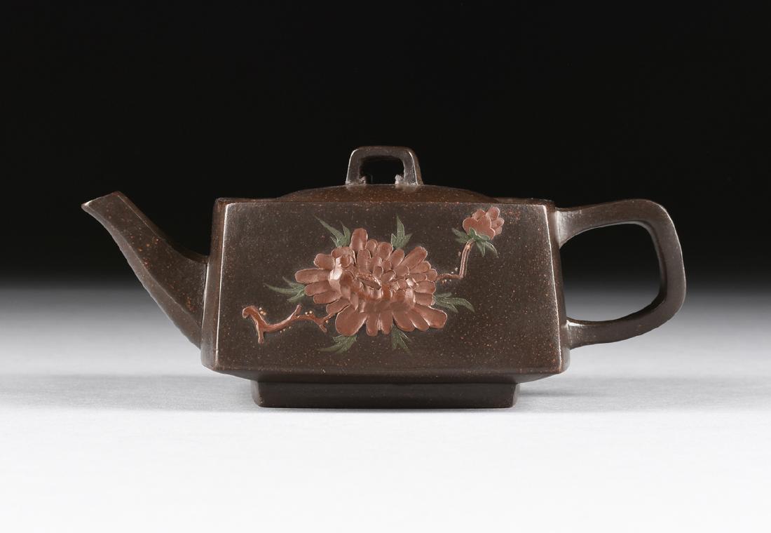 A CHINESE RED STONEWARE TEAPOT, YIXING PROVINCE, LATE (1 of 10)