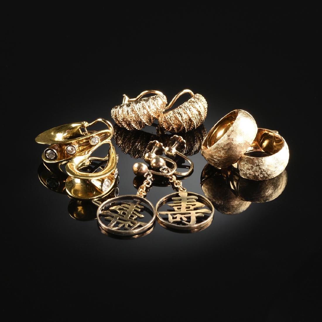 A GROUP OF FOUR PAIRS OF 18K YELLOW GOLD AND 14K YELLOW (1 of 6)