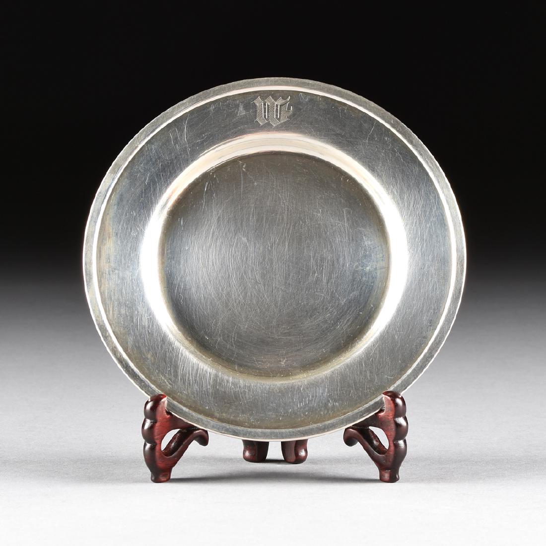 A GROUP OF THIRTEEN AMERICAN STERLING SILVER BREAD AND (1 of 3)