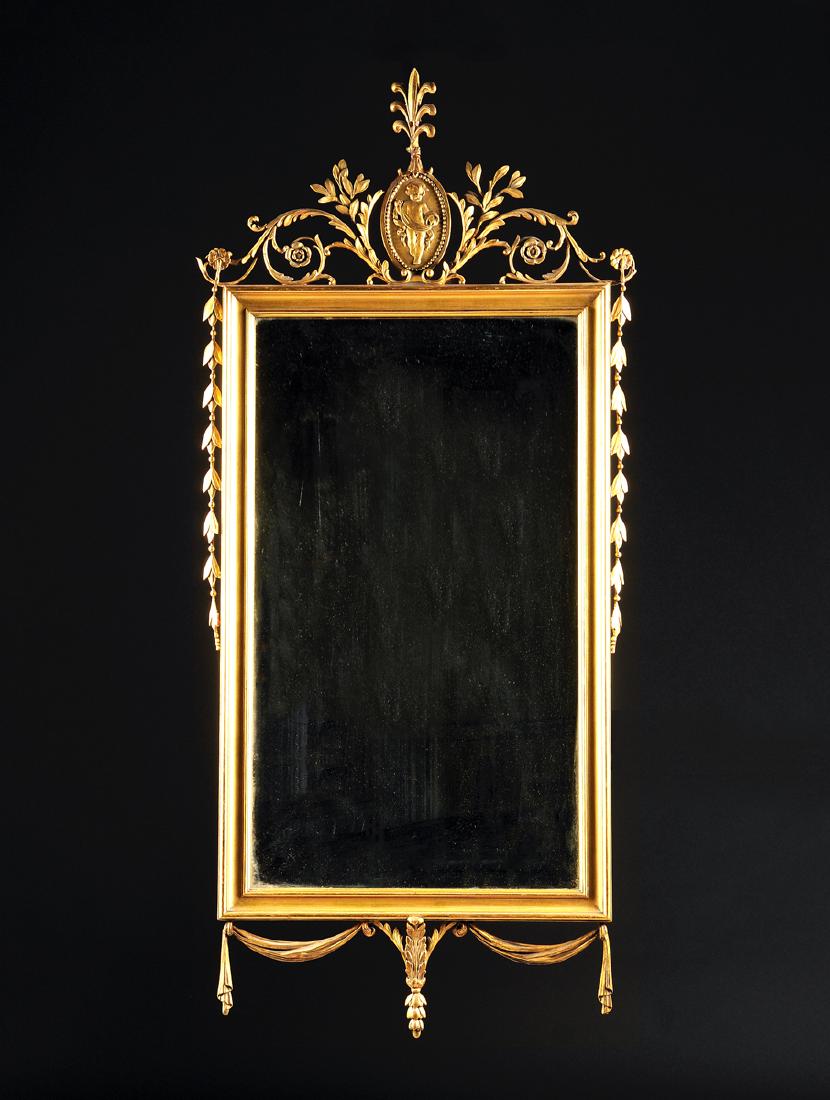 AN AMERICAN FEDERAL STYLE GILTWOOD MIRROR, EARLY 20TH (1 of 4)
