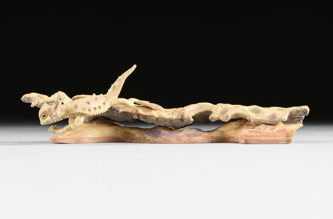 EDWARD MARSHALL BOEHM (American 1913-1969) A POLYCHROME: EDWARD MARSHALL BOEHM (American 1913-1969) A POLYCHROME ENAMEL DECORATED BISQUE PORCELAIN FIGURE "HORNED LIZARD ON LOG", for Boehm Porcelain Co., Trenton, New Jersey, circa 1960, the realistically mod