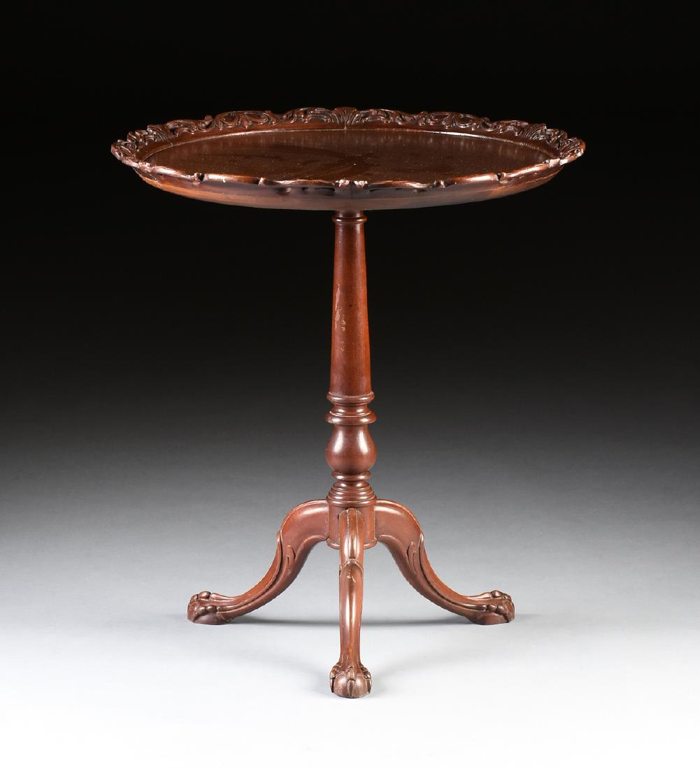 REGENCY STYLE CARVED MAHOGANY RETICULATED PIE CRUST (1 of 7)