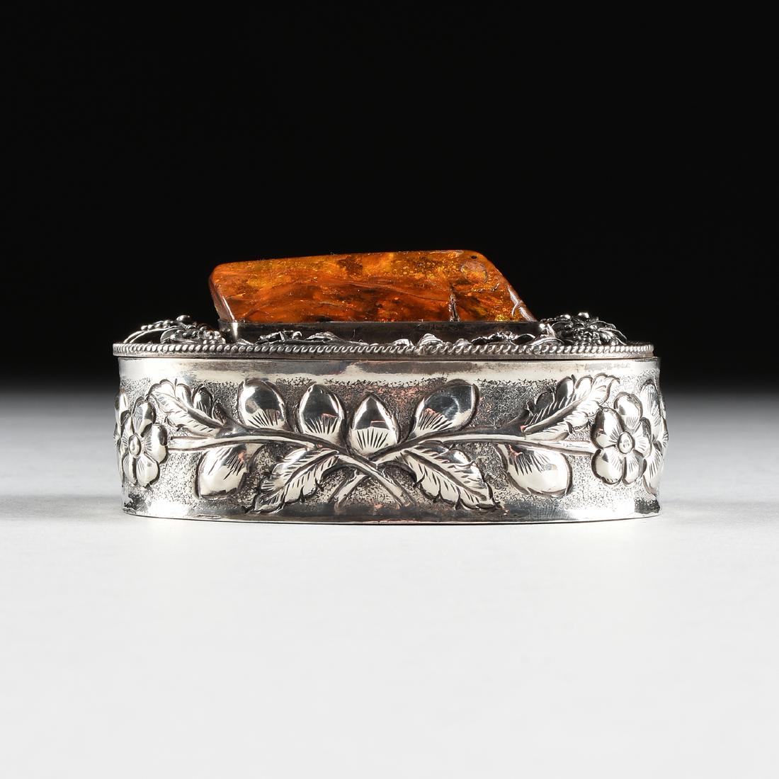 A MODERN STERLING SILVER JEWEL BOX, FIRST QUARTER 20TH (1 of 6)