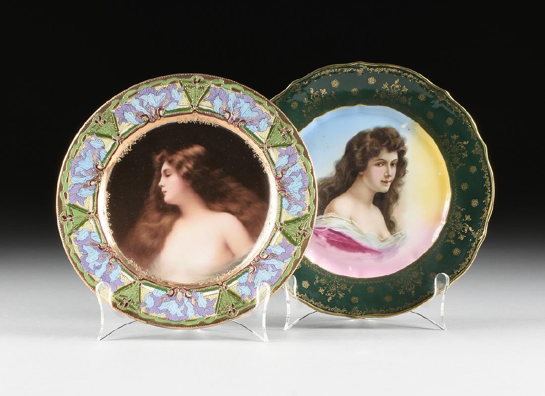 A PAIR OF ROYAL VIENNA STYLE TRANSFER PRINTED PORCELAIN (1 of 11)