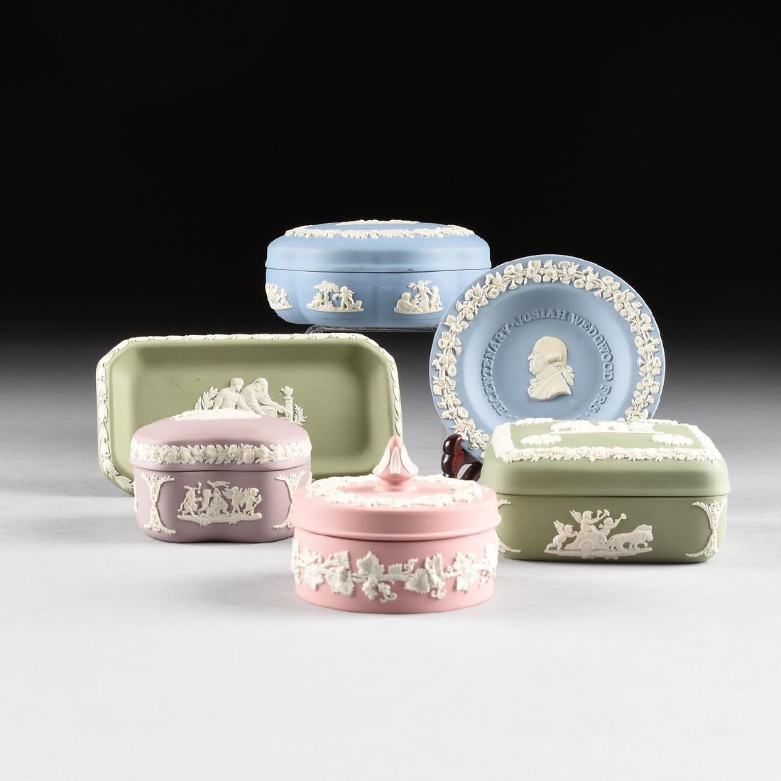 A GROUP OF SIX WEDGWOOD CAMEO DECORATED JASPERWARE (1 of 16)