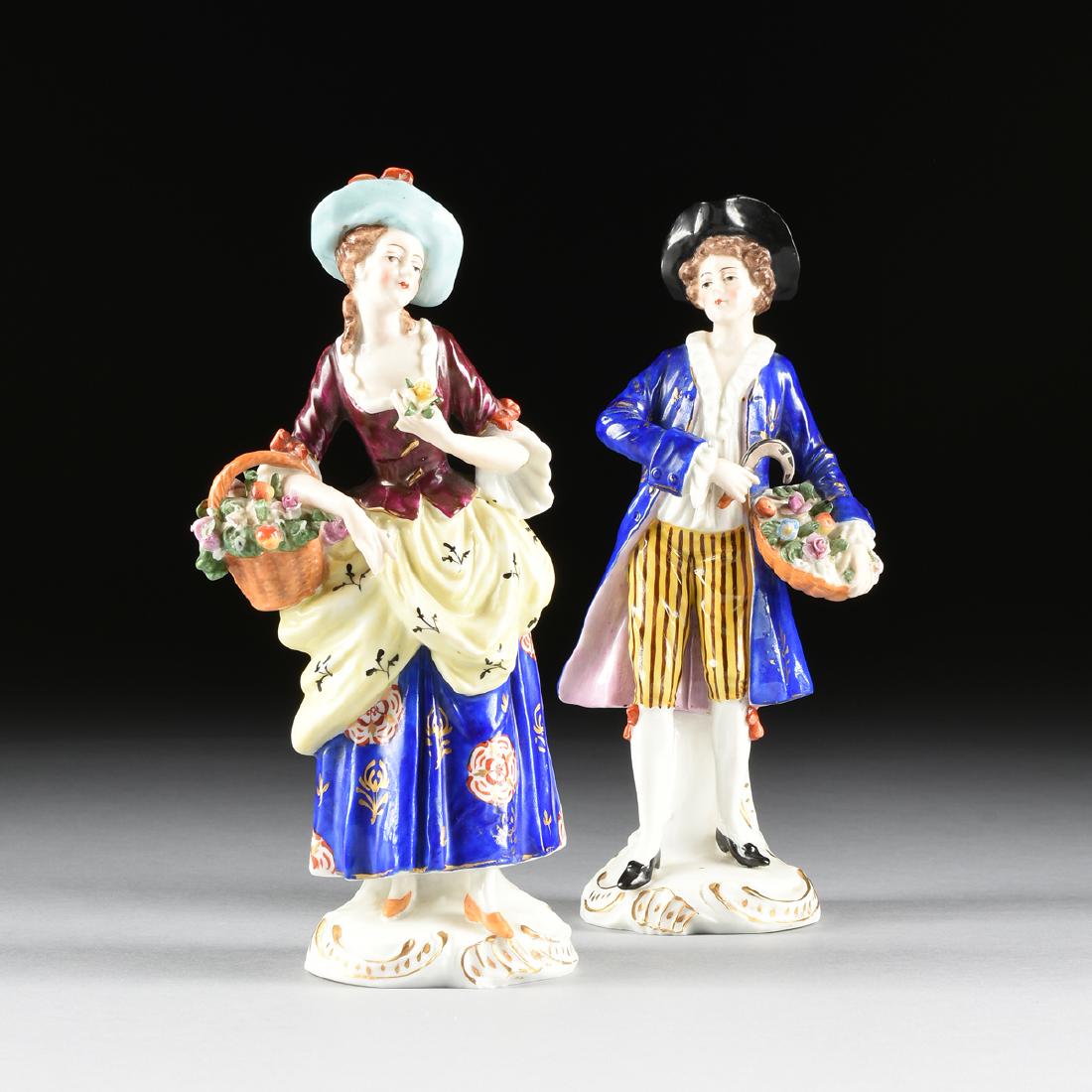 A PAIR OF SITZENDORFER PORZELLANFABRIK ALFRED VOIGHT (1 of 14)