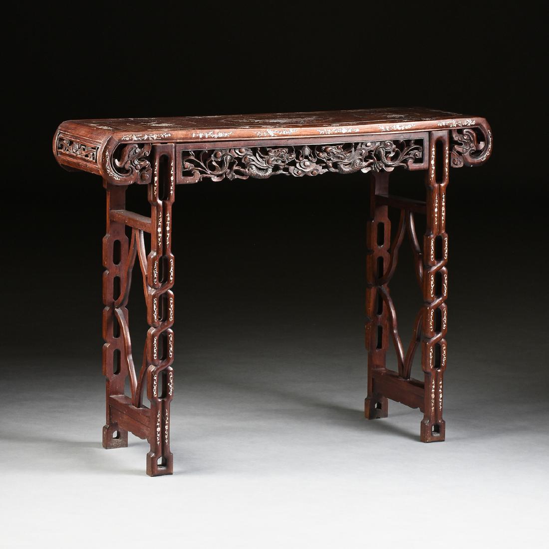 AN EXPORT MOTHER-OF-PEARL INLAID HONGMU ROSEWOOD ALTAR (1 of 2)