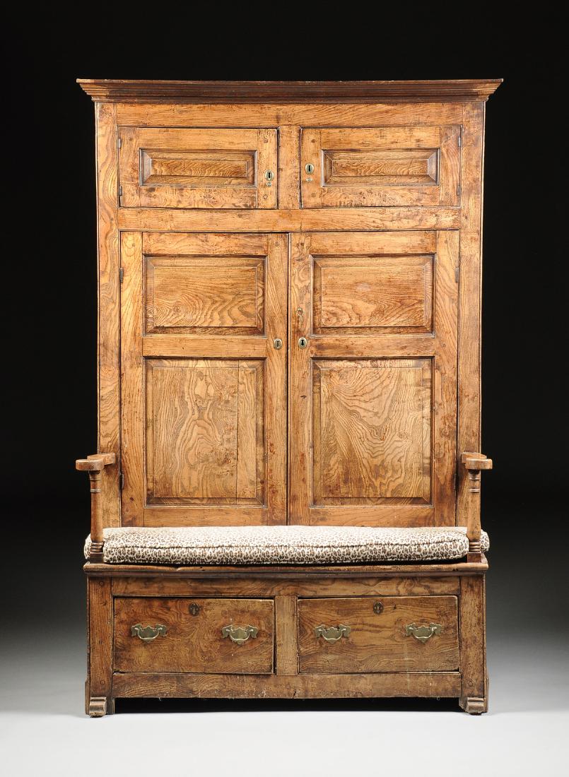 AN ANTIQUE GEORGIAN CARVED ELM BACON SETTLE, LATE (1 of 15)