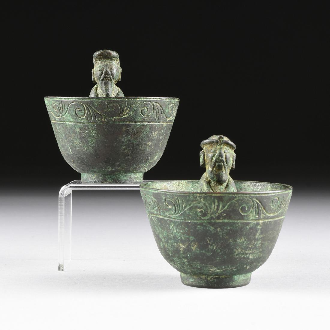 A GROUP OF TWO CHINESE ARCHAISTIC STYLE BRONZE (1 of 11)