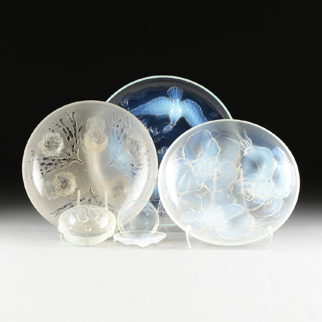 A GROUP OF SIX FRENCH ART DECO PRESS MOLDED BOWLS, (1 of 20)