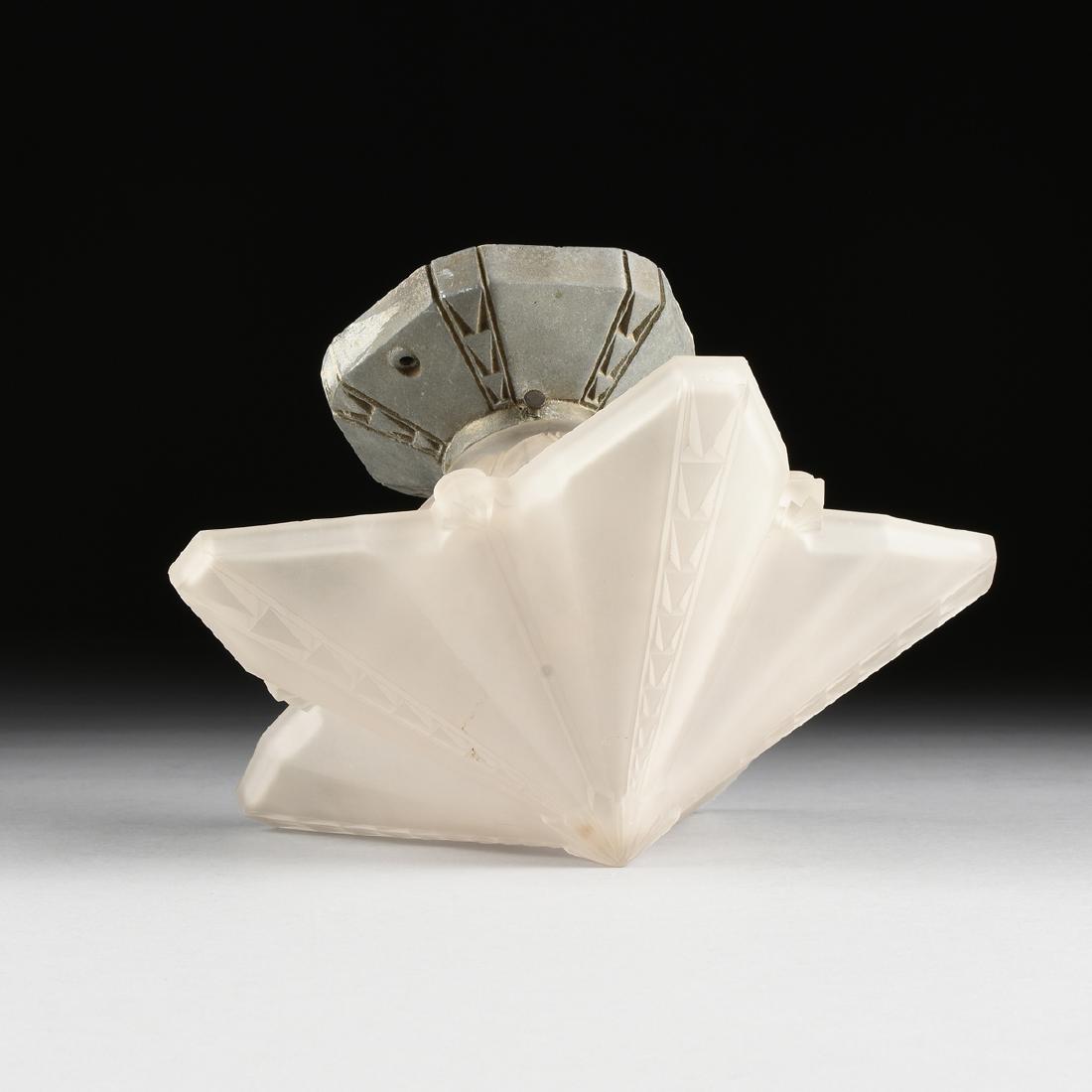 AN ART DECO FROSTED GLASS SINGLE LIGHT STAR FIXTURE, IN (1 of 13)