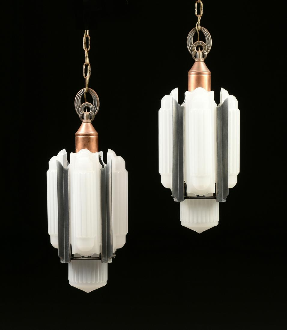 A PAIR OF ART DECO LIGHTOLIER LUXART CLAMBROTH GLASS (1 of 6)