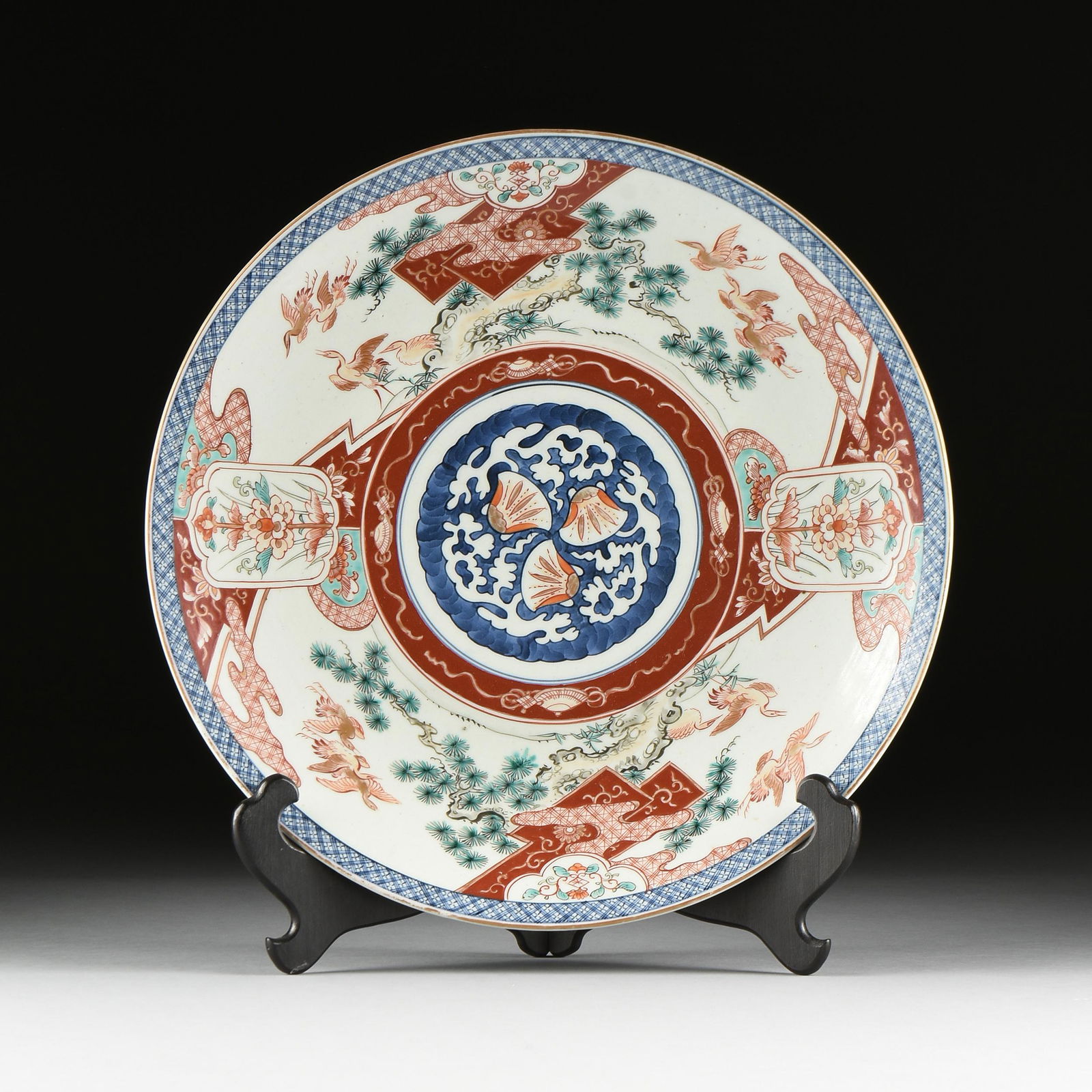 AN ANTIQUE JAPANESE IMARI PARCEL GILT ENAMELED CHARGER, (1 of 6)