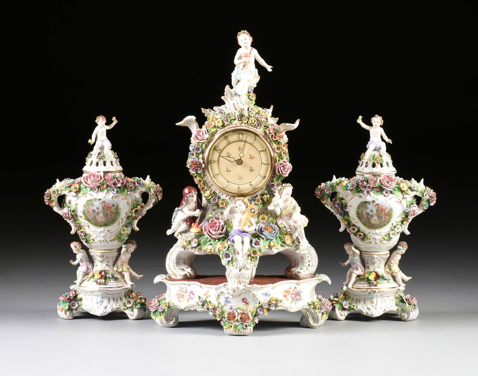 A FOUR PIECE SITZENDORF ROCOCO REVIVAL PARCEL GILT (1 of 17)