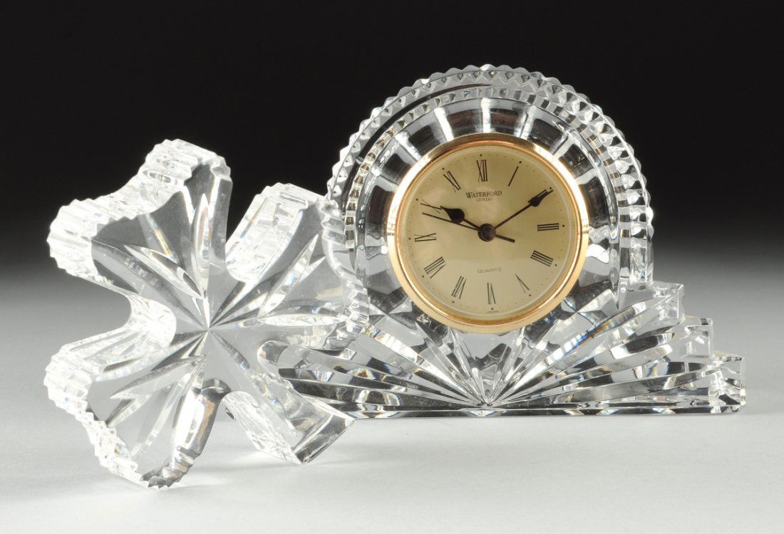A WATERFORD SIGNED QUARTZ CRYSTAL DESK CLOCK, 20TH
