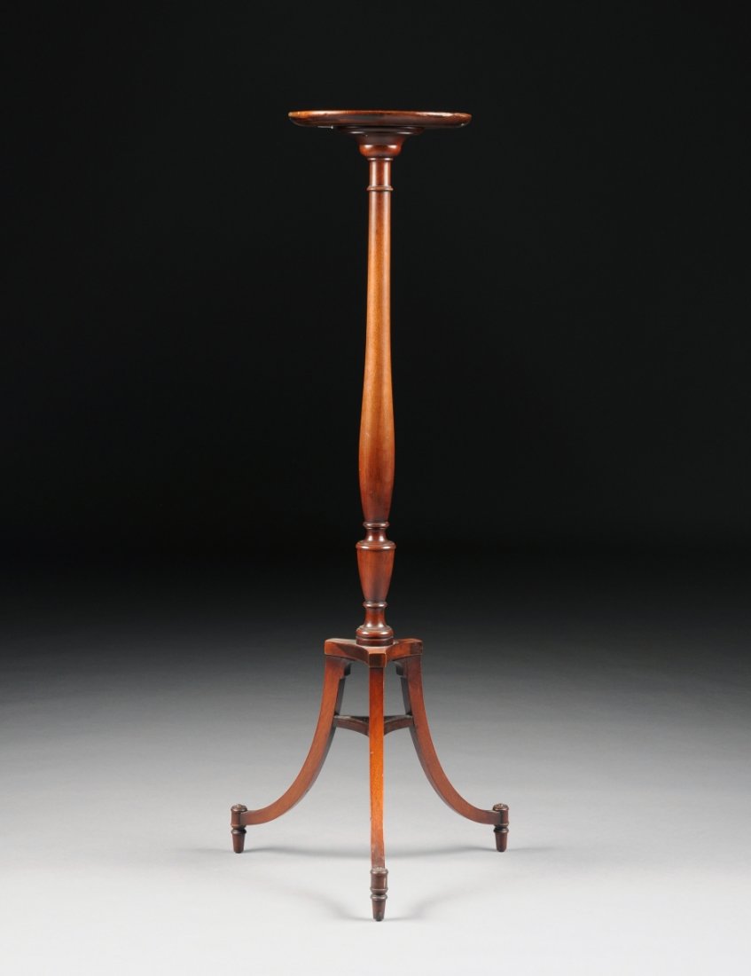 AN AMERICAN FEDERAL STYLE MAHOGANY PEDESTAL, PROBABLY: AN AMERICAN FEDERAL STYLE MAHOGANY PEDESTAL, PROBABLY EARLY 20TH CENTURY, the circular top with upturned rim, impressed underneath "The Company of Master Craftsmen" and marked S13400, on slender turne