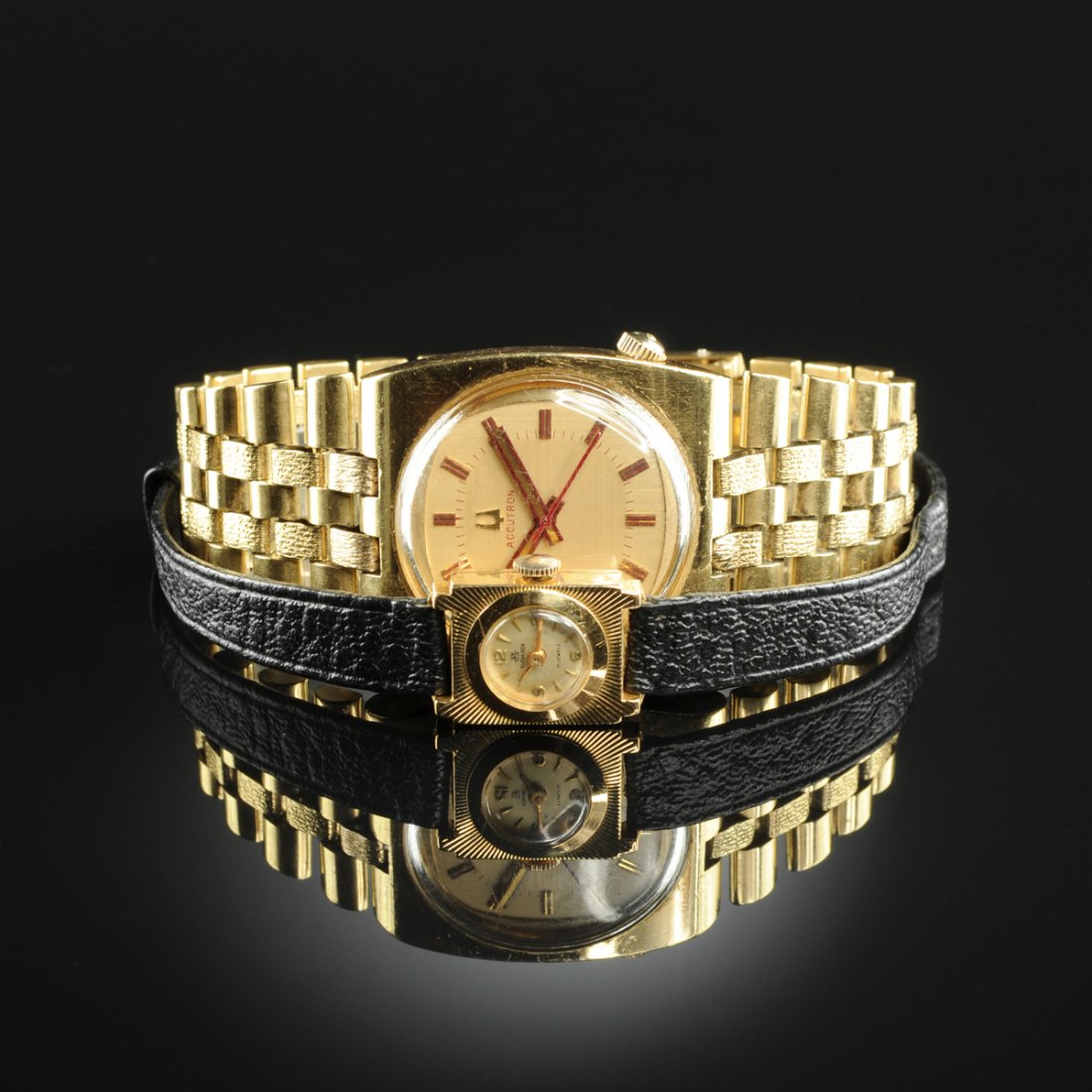 A GROUP OF TWO WATCHES, (1 of 3)