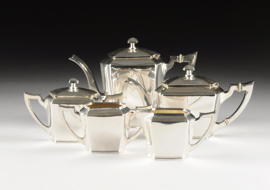 A FIVE PIECE AMERICAN SILVER PLATED TEA/COFFEE SERVICE, (1 of 10)