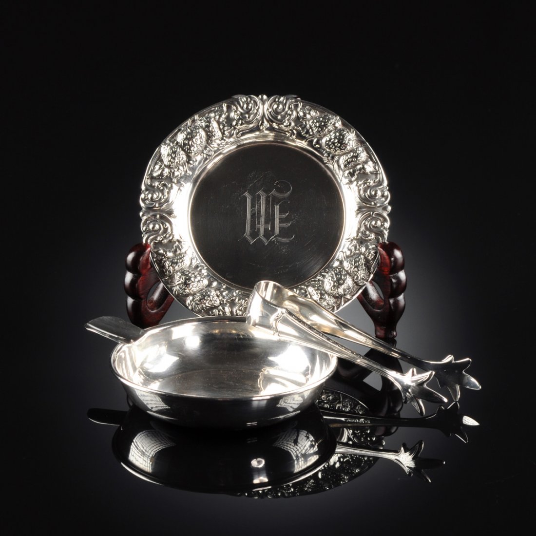 A GROUP OF THREE VINTAGE AMERICAN STERLING SILVER TABLE (1 of 6)