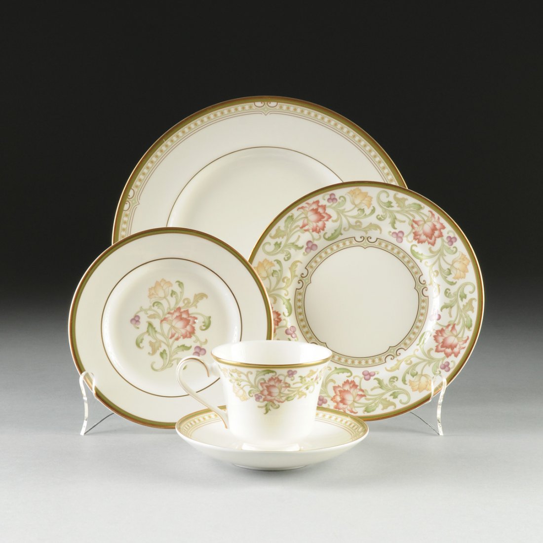 A ROYAL DOULTON POLYCHROME DECORATED SIX PLACE LUNCHEON (1 of 10)