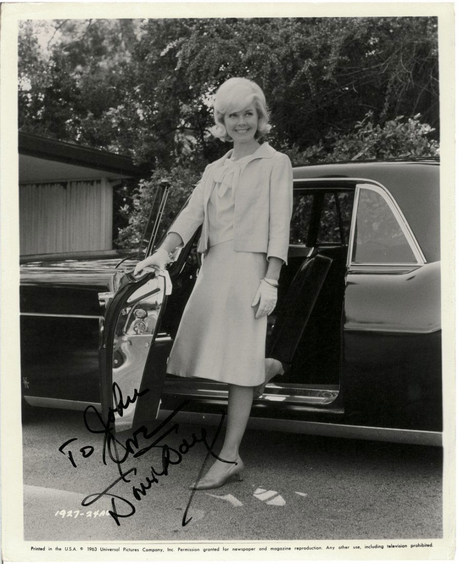 A DORIS DAY AUTOGRAPHED AND INSCRIBED 8" X 10" BLACK (1 of 1)