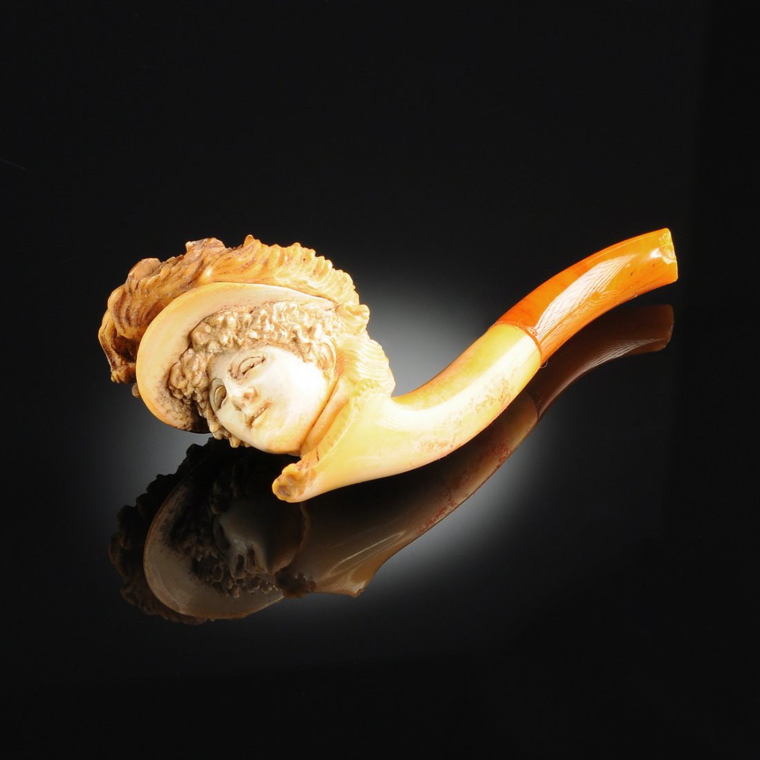 A CONTINENTAL CARVED MEERSCHAUM PIPE, CASED, POSSIBLY (1 of 6)