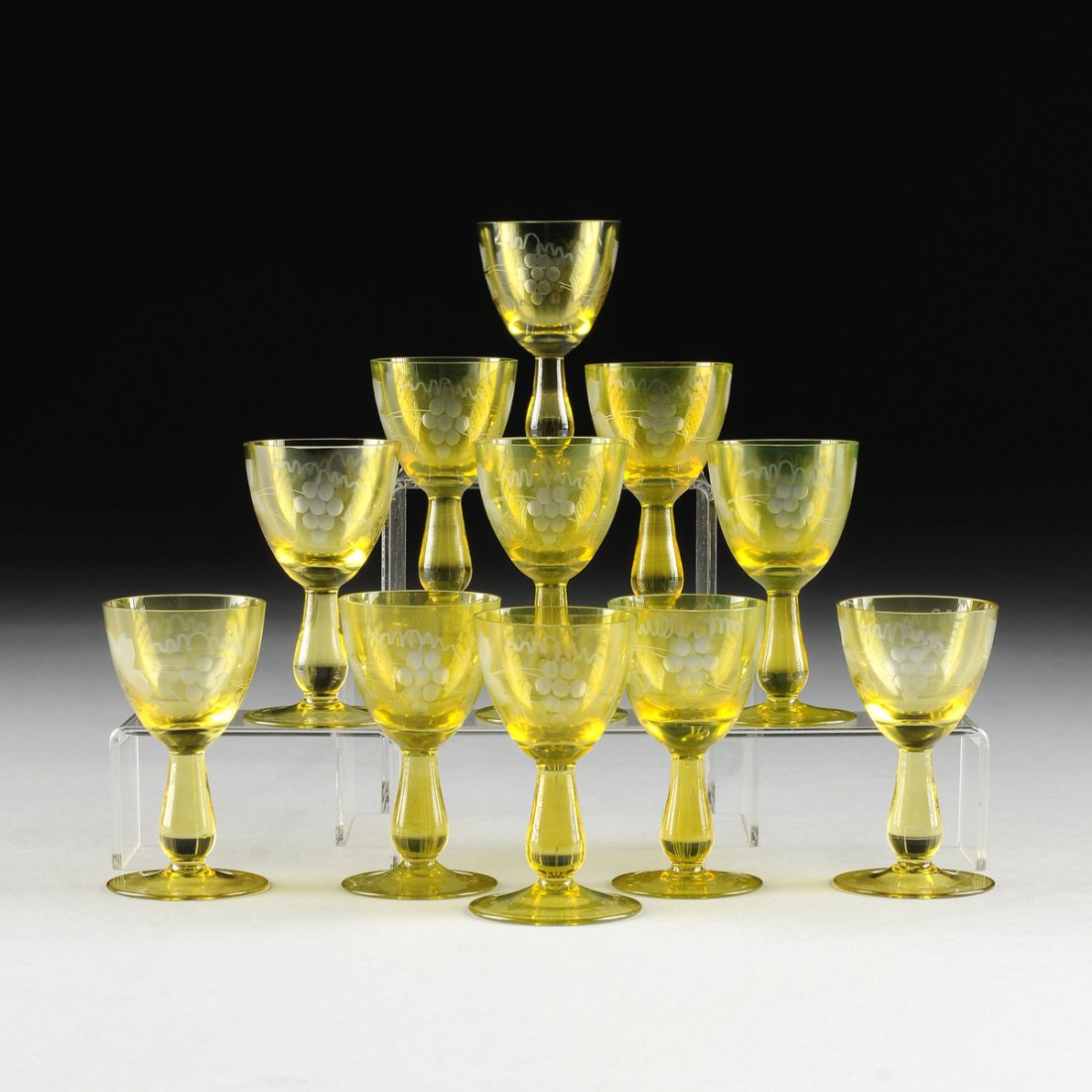 A CHARMING SET OF ELEVEN BOHEMIAN CUT TO CLEAR YELLOW (1 of 4)