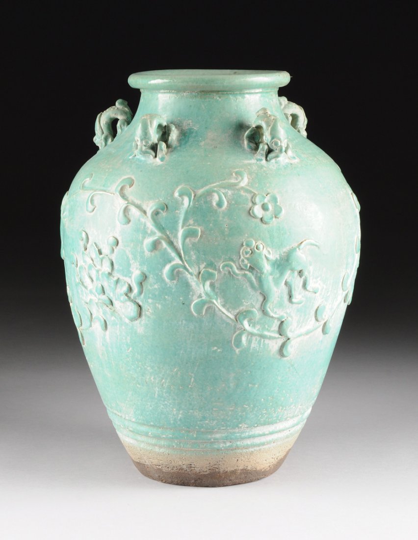 A LARGE CHINESE GREEN GLAZED POTTERY JAR, (1 of 8)