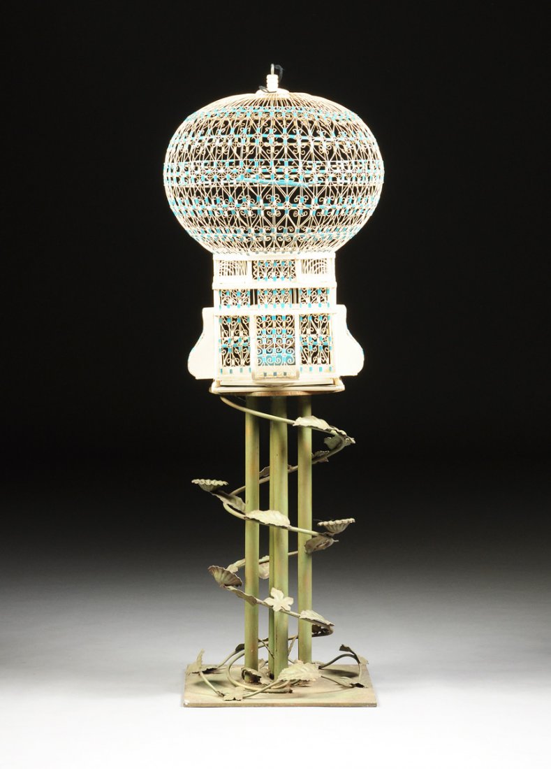 A VINTAGE ARCHITECTURAL ANGLO INDIAN STYLE PAINTED WIRE (1 of 8)