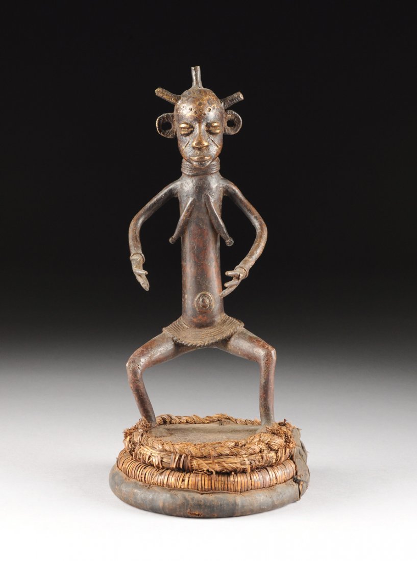 AN AFRICAN TRIBAL BRONZE FEMALE FIGURE, POSSIBLY YORUBA (1 of 10)