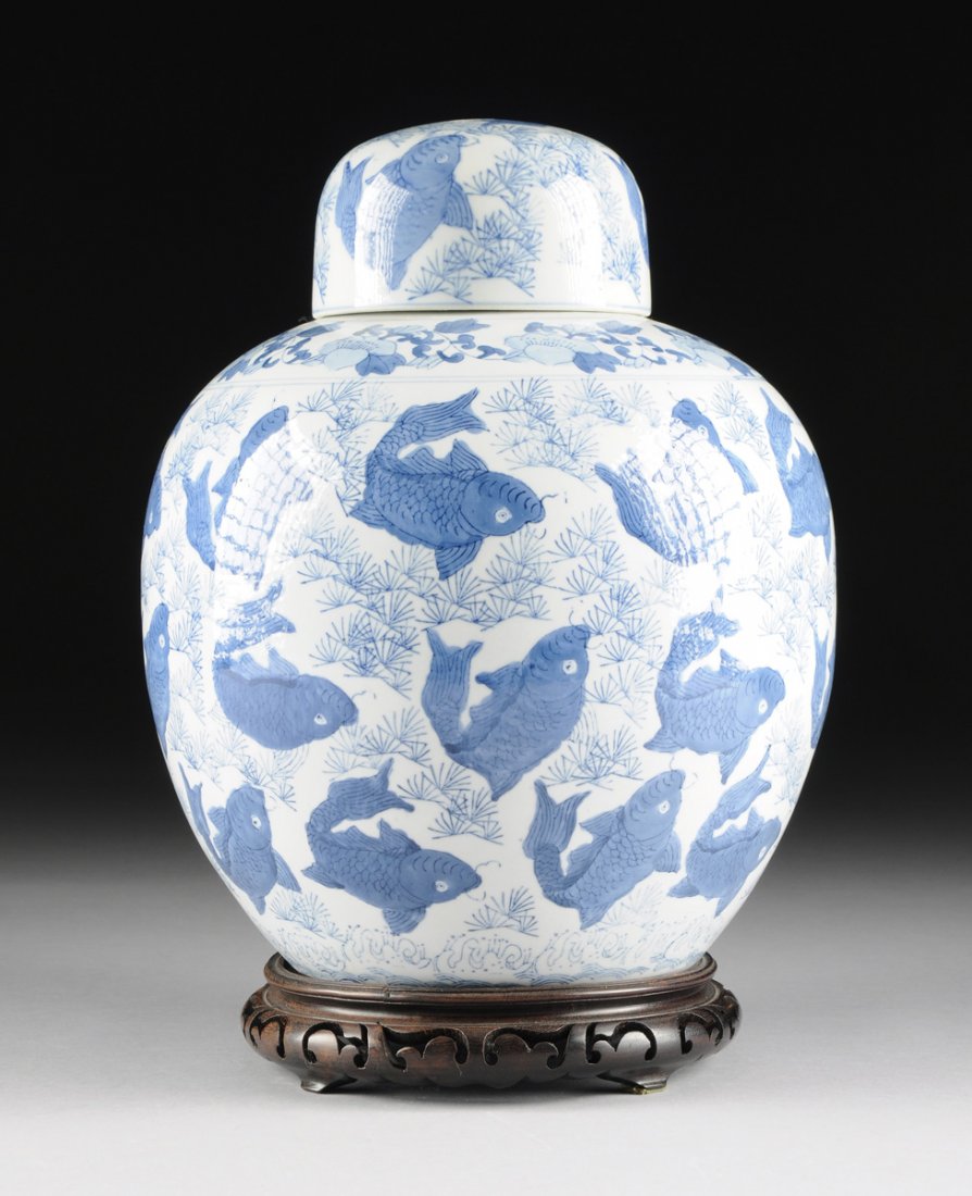 A VINTAGE CHINESE BLUE AND WHITE "KOI" PATTERN PORCELAI (1 of 7)