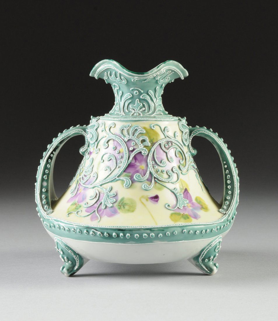 A VINTAGE JAPANESE POLYCHROME PAINTED TWO-HANDLED VASE, (1 of 9)