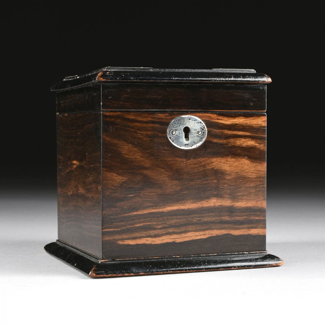 AN EDWARD VII STERLING SILVER MOUNTED CALAMANDER WOOD (1 of 5)