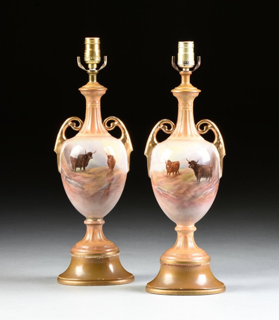 A PAIR OF ANTIQUE CROWN DEVON FIELDINGS HAND PAINTED (1 of 7)