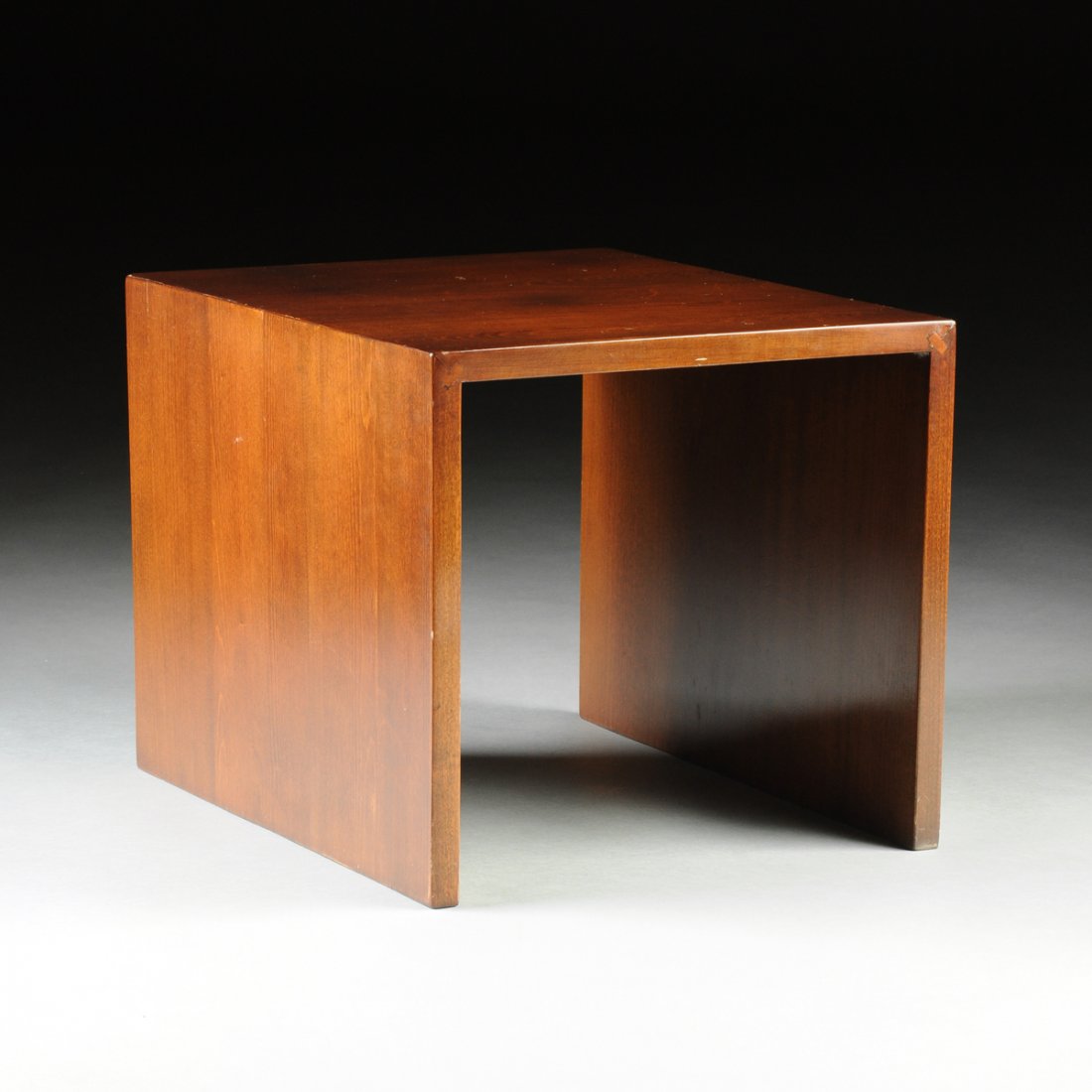 A MID CENTURY MODERN AMERICAN WALNUT SIDE TABLE, THIRD (1 of 5)