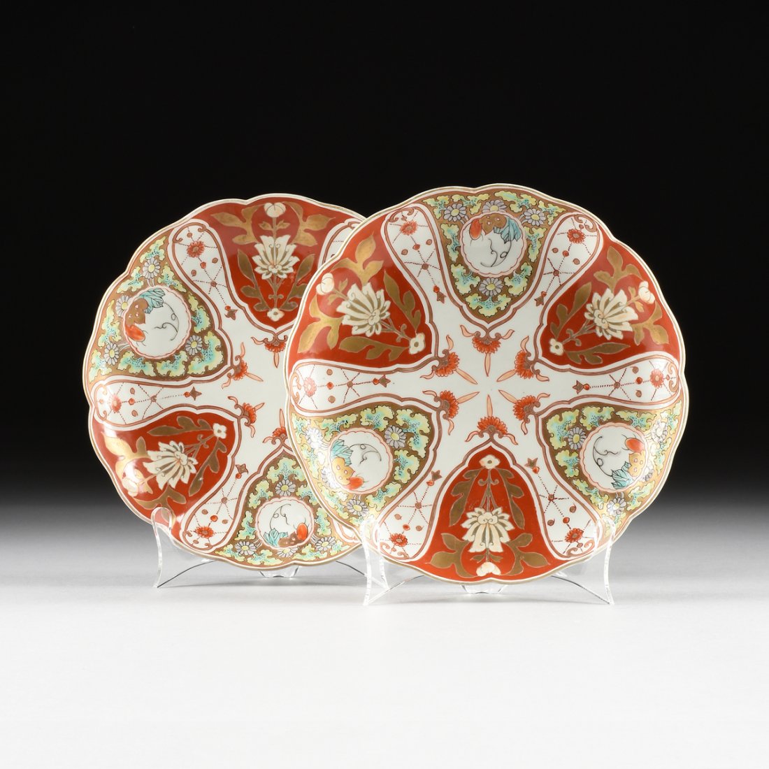A PAIR OF IMARI PORCELAIN PETAL RIMMED DISHES, SIGNED,: A PAIR OF IMARI PORCELAIN PETAL RIMMED DISHES, SIGNED, BLUE SQUARE FORM CHARACTER MARK, POSSIBLY EDO PERIOD AND 18TH/19TH CENTURY, painted in traditional colors and gilt details throughout on petal ri